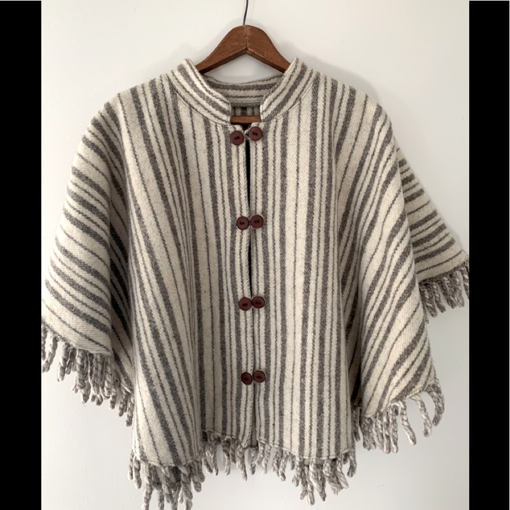 GORGEOUS Mexican Wool Boho Poncho - S,M